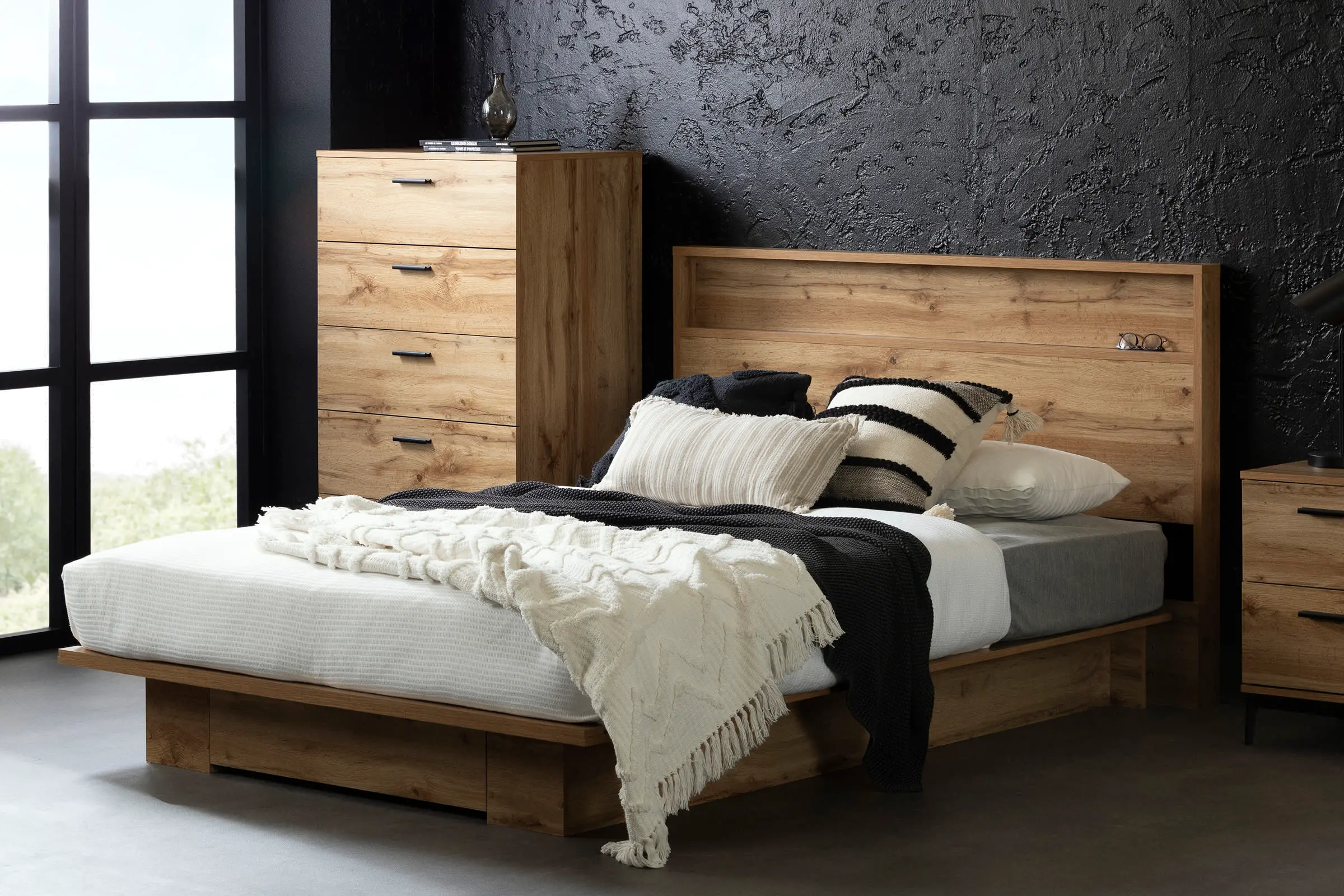 Musano Oak Full/Queen Platform Bed