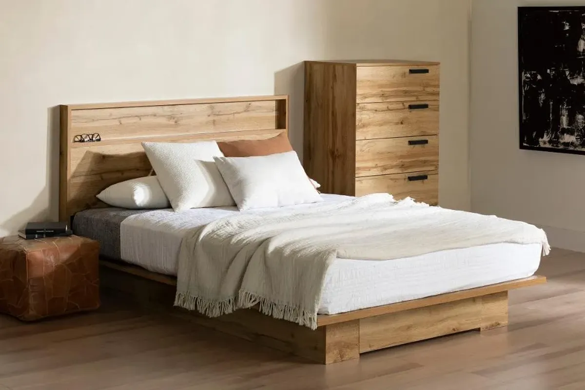 Cavalleri Oak Full-Queen Platform Bed - South Shore