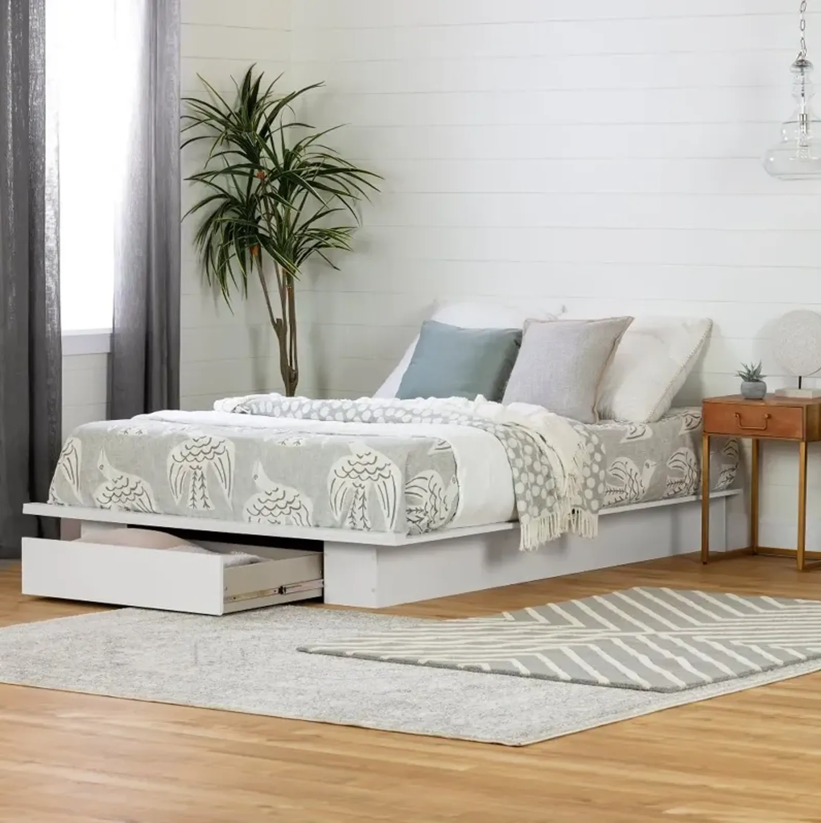 South Shore Holland Full/Queen Platform Bed with drawer, Pure White