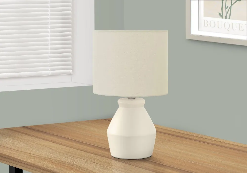 17-Inch Cream Ceramic Table Lamp