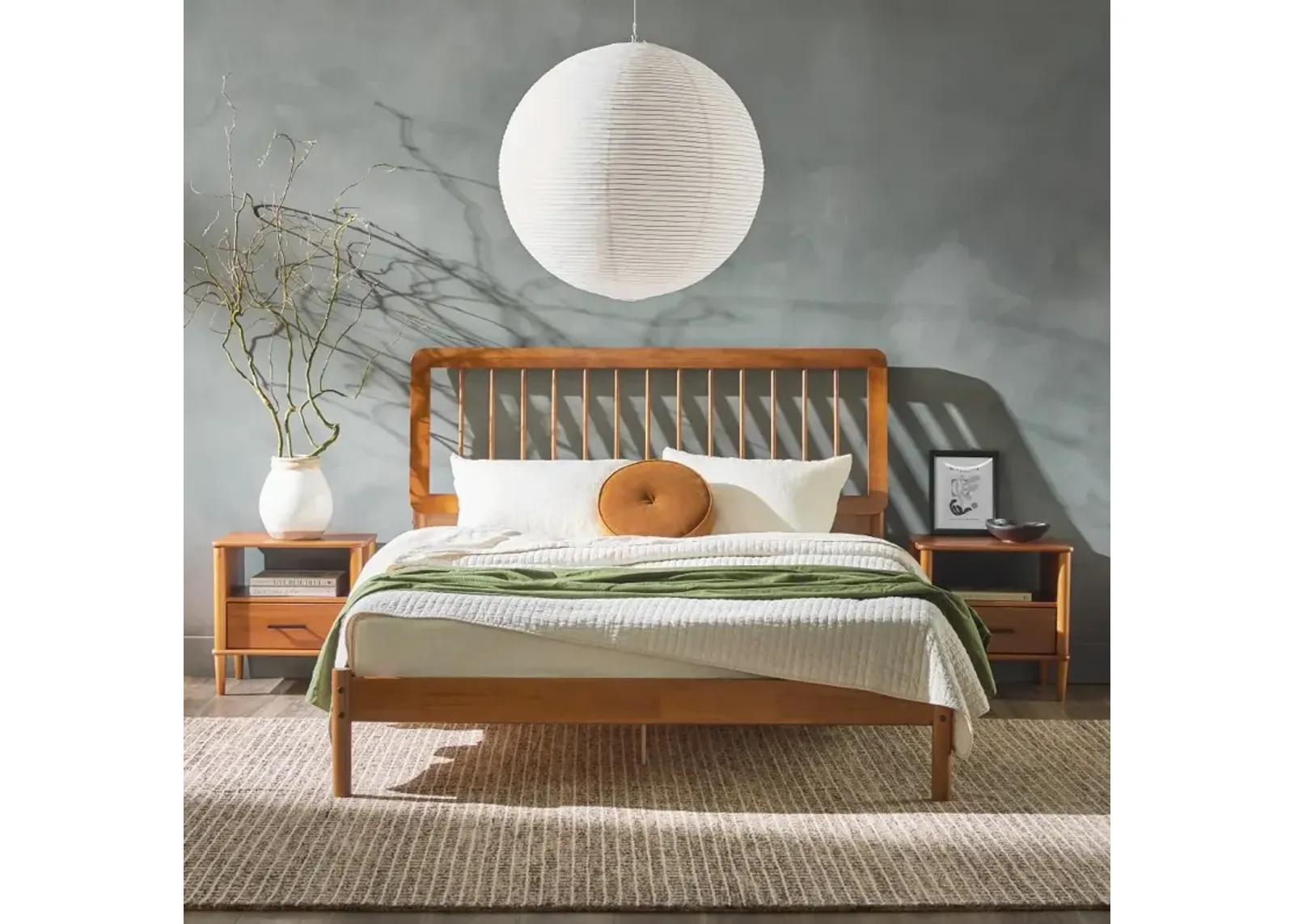 Cama Caramel Wood Queen Spindle Bed