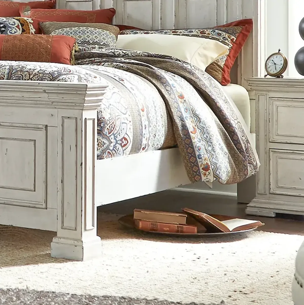 Big Valley White Queen Bed