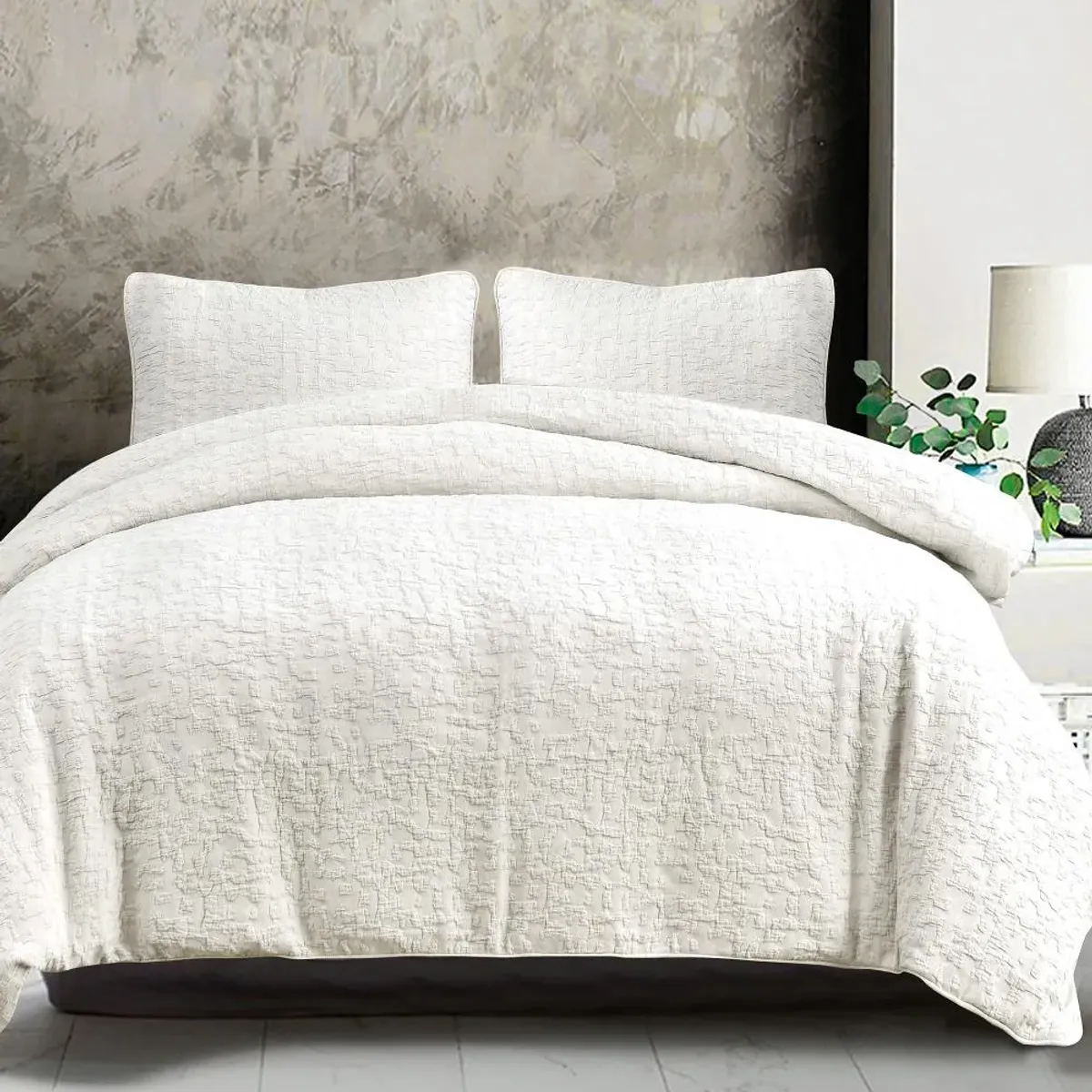 Matelasse Off White 3-Piece Queen Coverlet Set