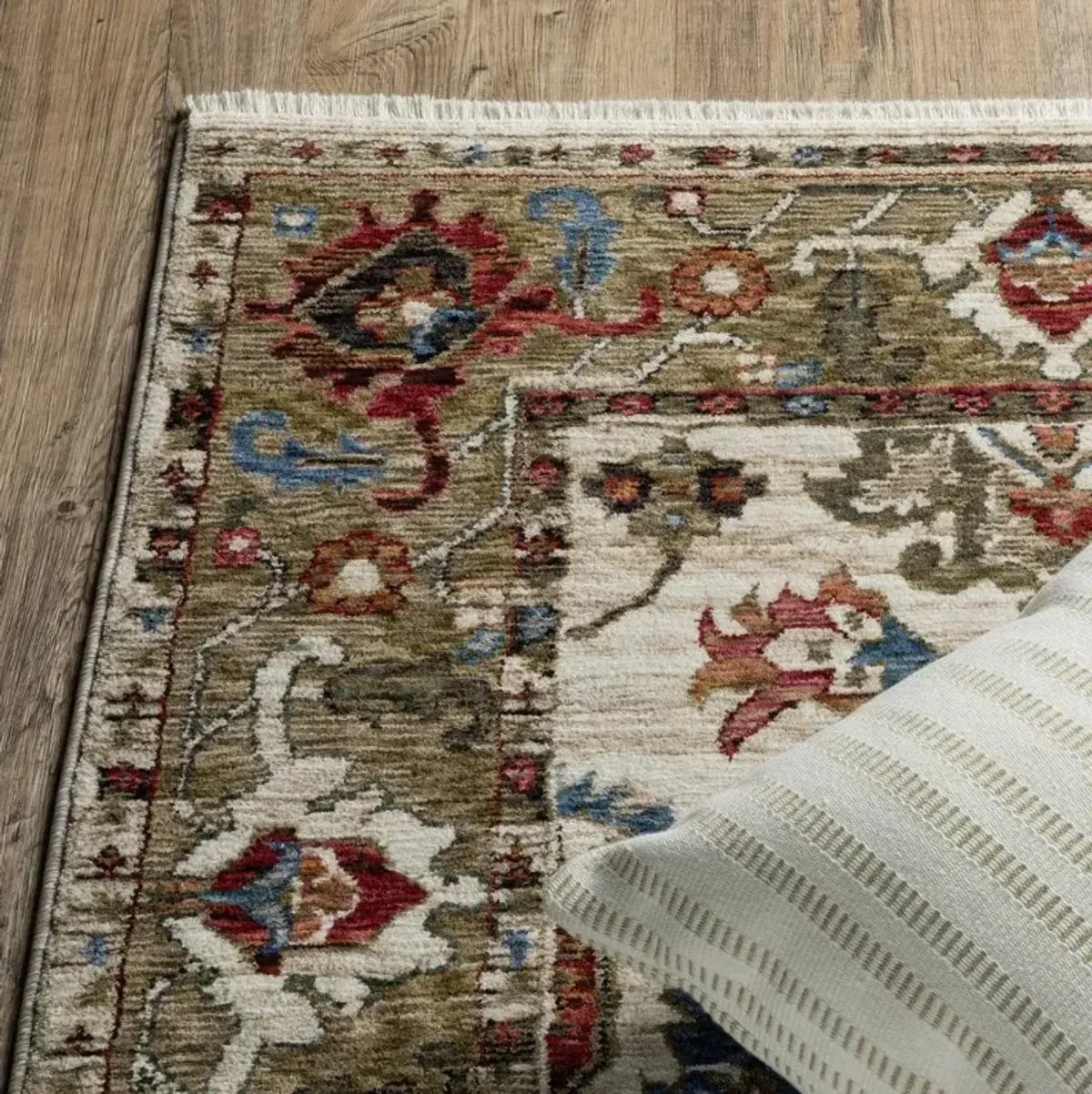 Hastings 5 x 8 Ivory and Olive Area Rug