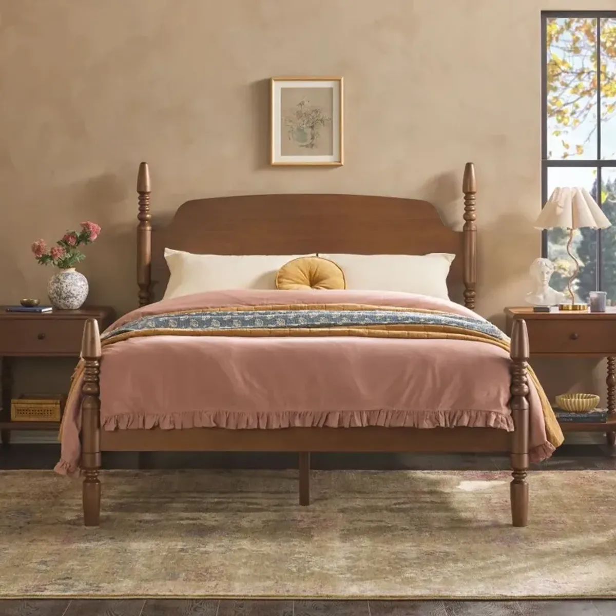 Vivenne Dark Wood Queen Spindle Post Bed