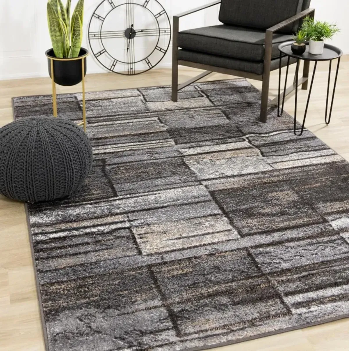 Maya 8 x 10 Gray Abstract Brick Area Rug