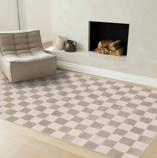 Leo Beige and Cream Checkered 5 x 8 Area Rug
