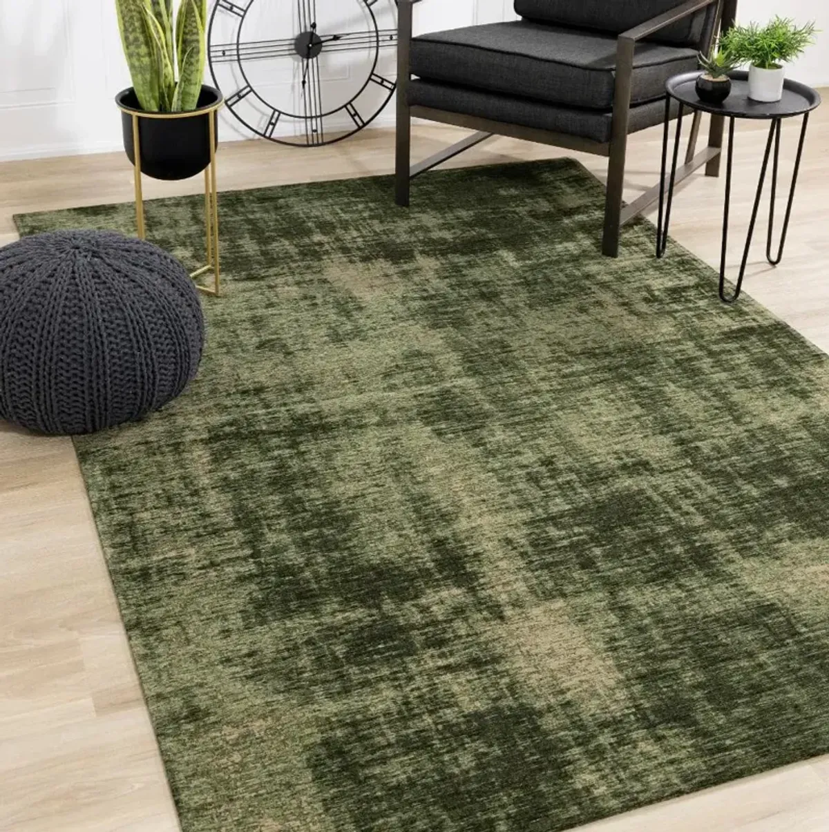 Cathedral Dark Green 7 x 10 Area Rug