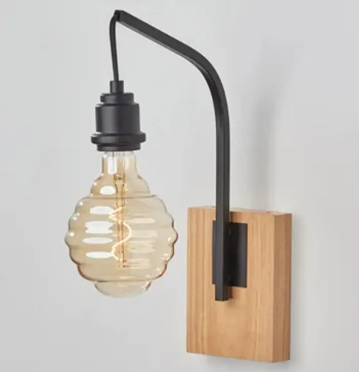 Wren Wall Lamp