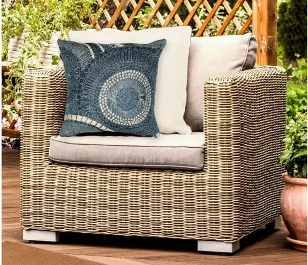 Marina Circles Indoor/Outdoor Pillow