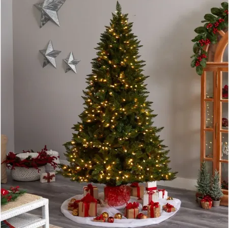 7.5' Pre-Lit Vermont Spruce Artificial Tree in Green by Bellanest