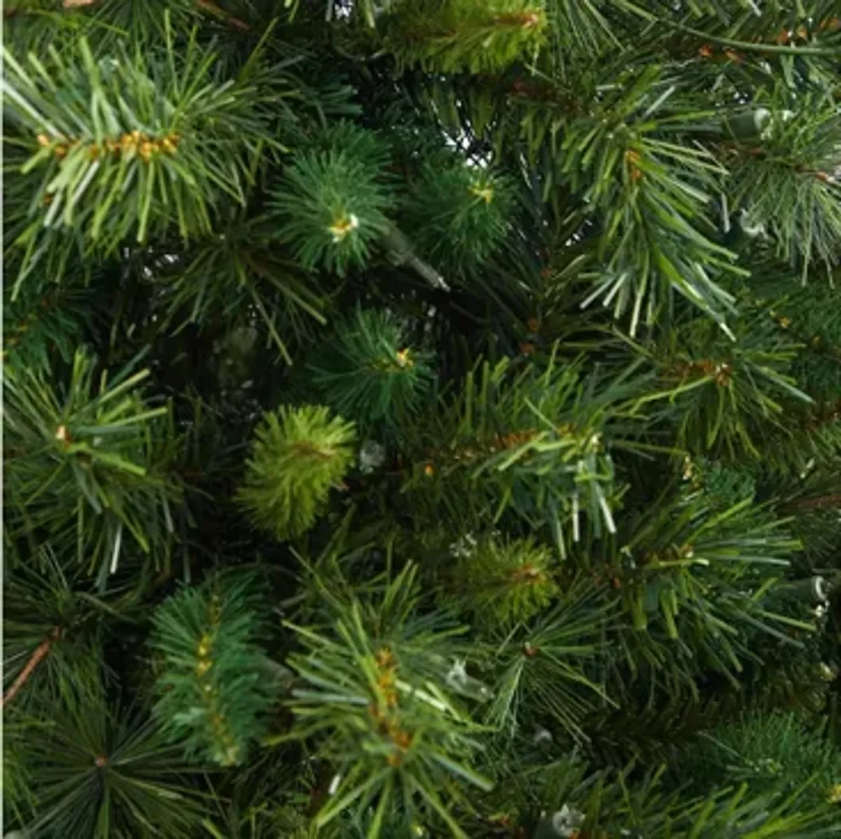 4.5' Pre-Lit Wyoming Mixed Pine Artificial Tree