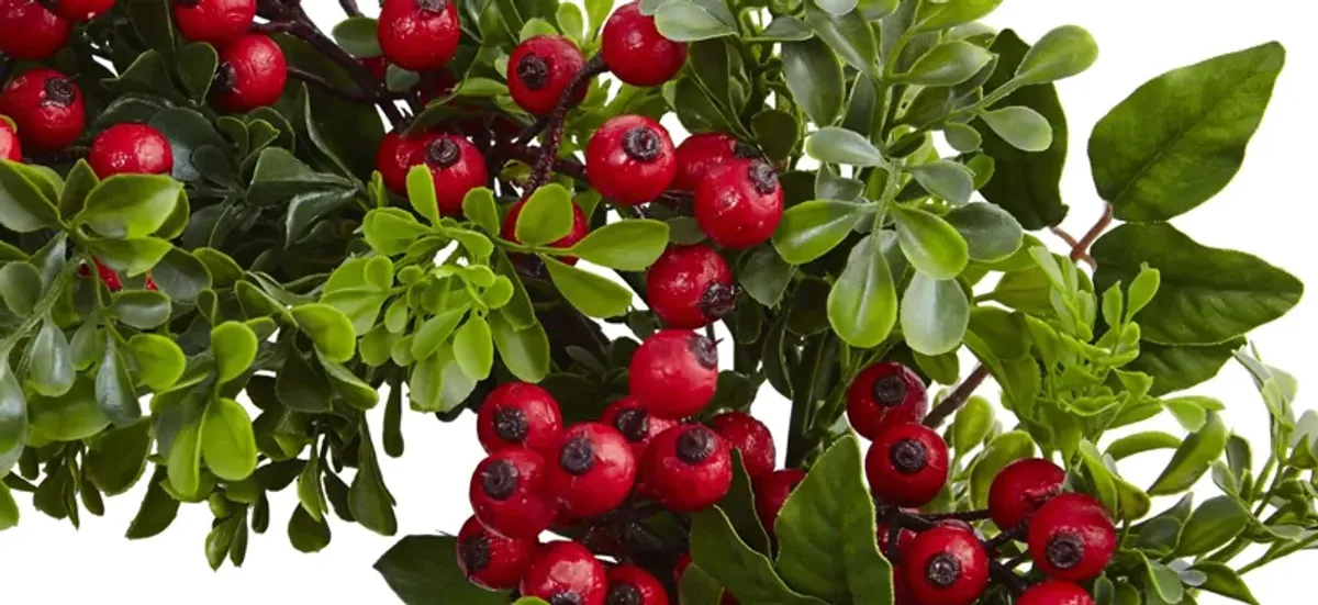 Berry Boxwood Artificial Wreath