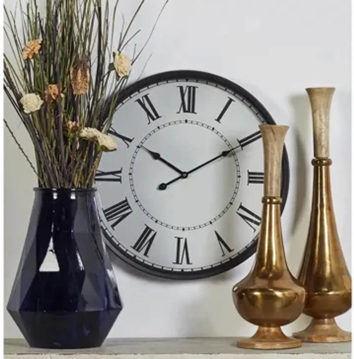 Ivy Collection Melakatha Wall Clock