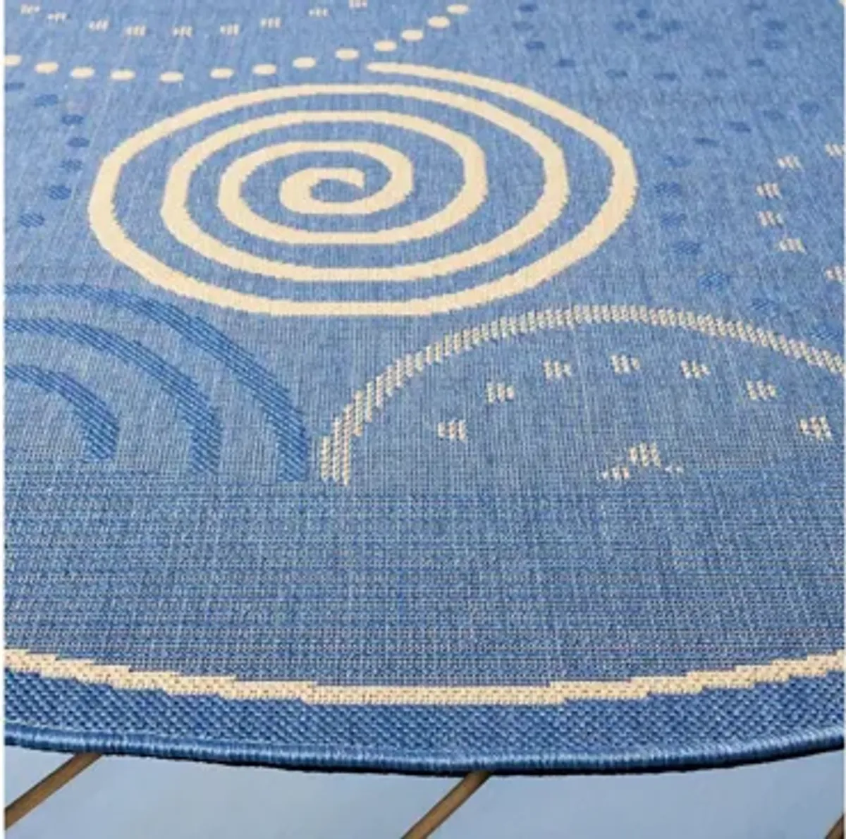 Courtyard Circles Indoor/Outdoor Area Rug Round