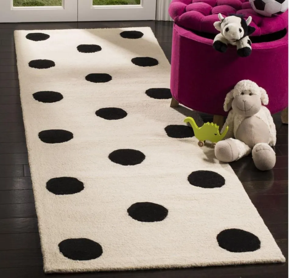 Cairo Kid's Area Rug in Ivory & Black by Safavieh