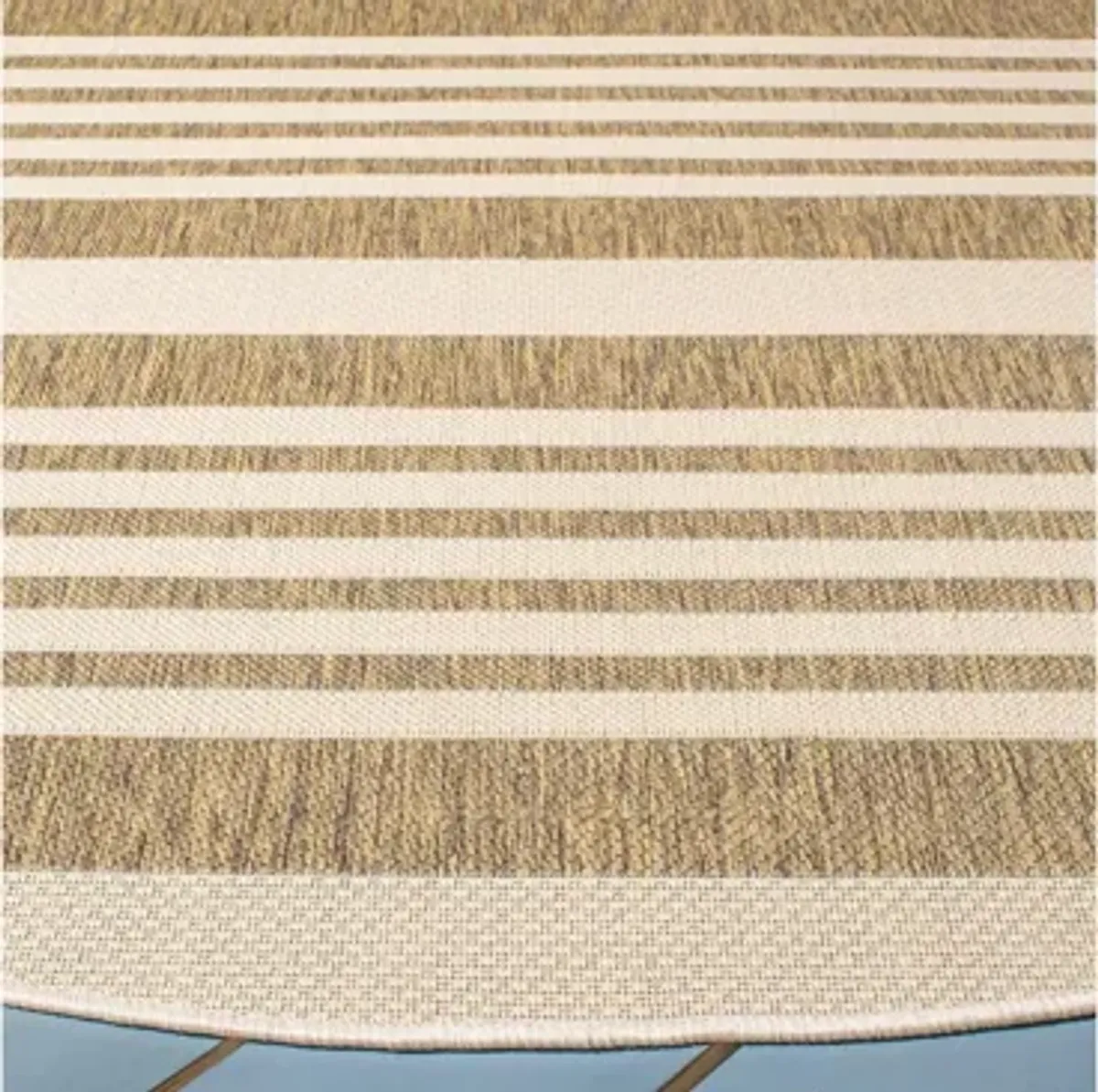 Courtyard Indoor/Outdoor Area Rug Round