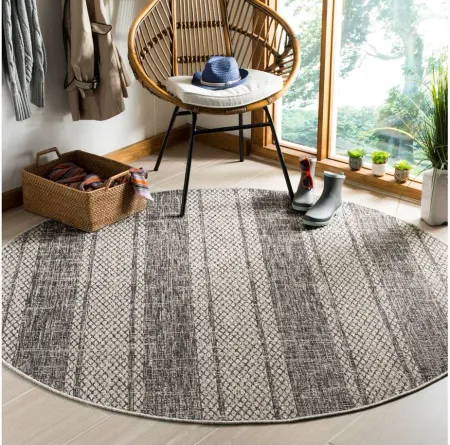 Courtyard Weave Indoor/Outdoor Area Rug Round in Light Gray & Black by Safavieh