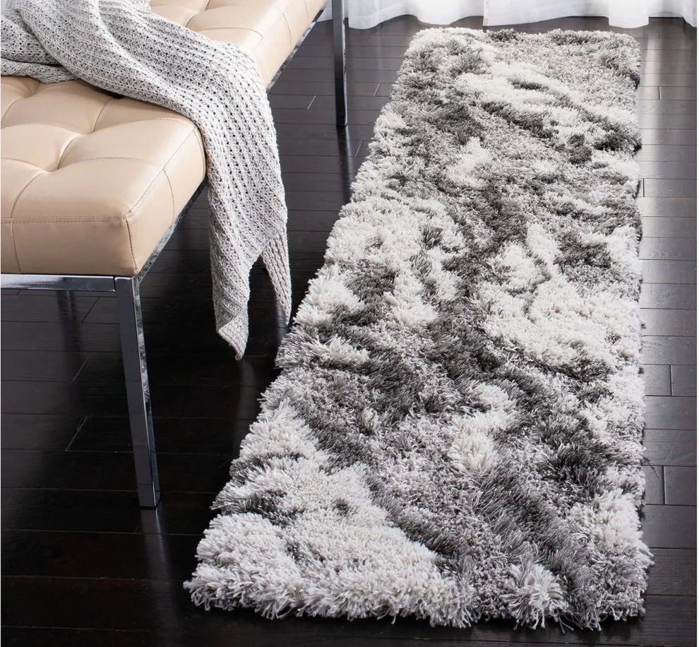 Horizon Runner Rug in Gray/Ivory by Safavieh