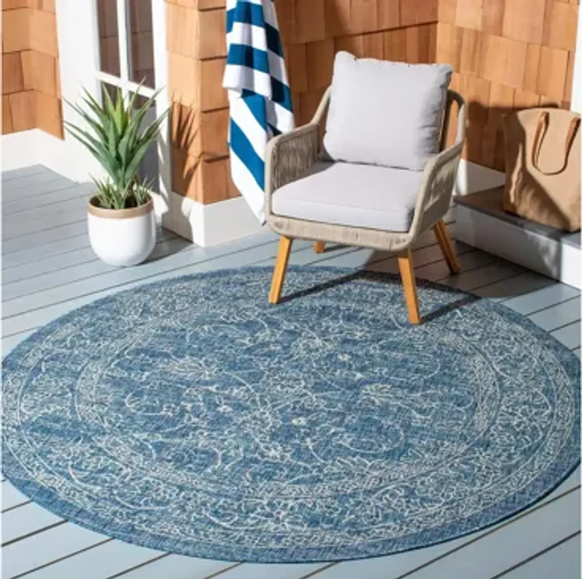 Courtyard Pacific Indoor/Outdoor Area Rug Round