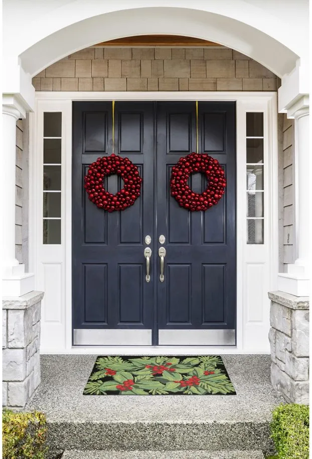 Liora Manne Hollyberries Front Porch Rug in Black by Trans-Ocean Import Co Inc