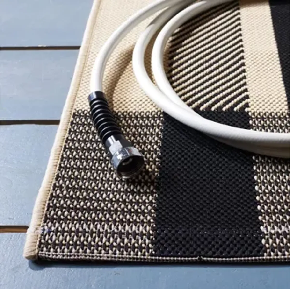 Courtyard Plaid Indoor/Outdoor Runner Rug