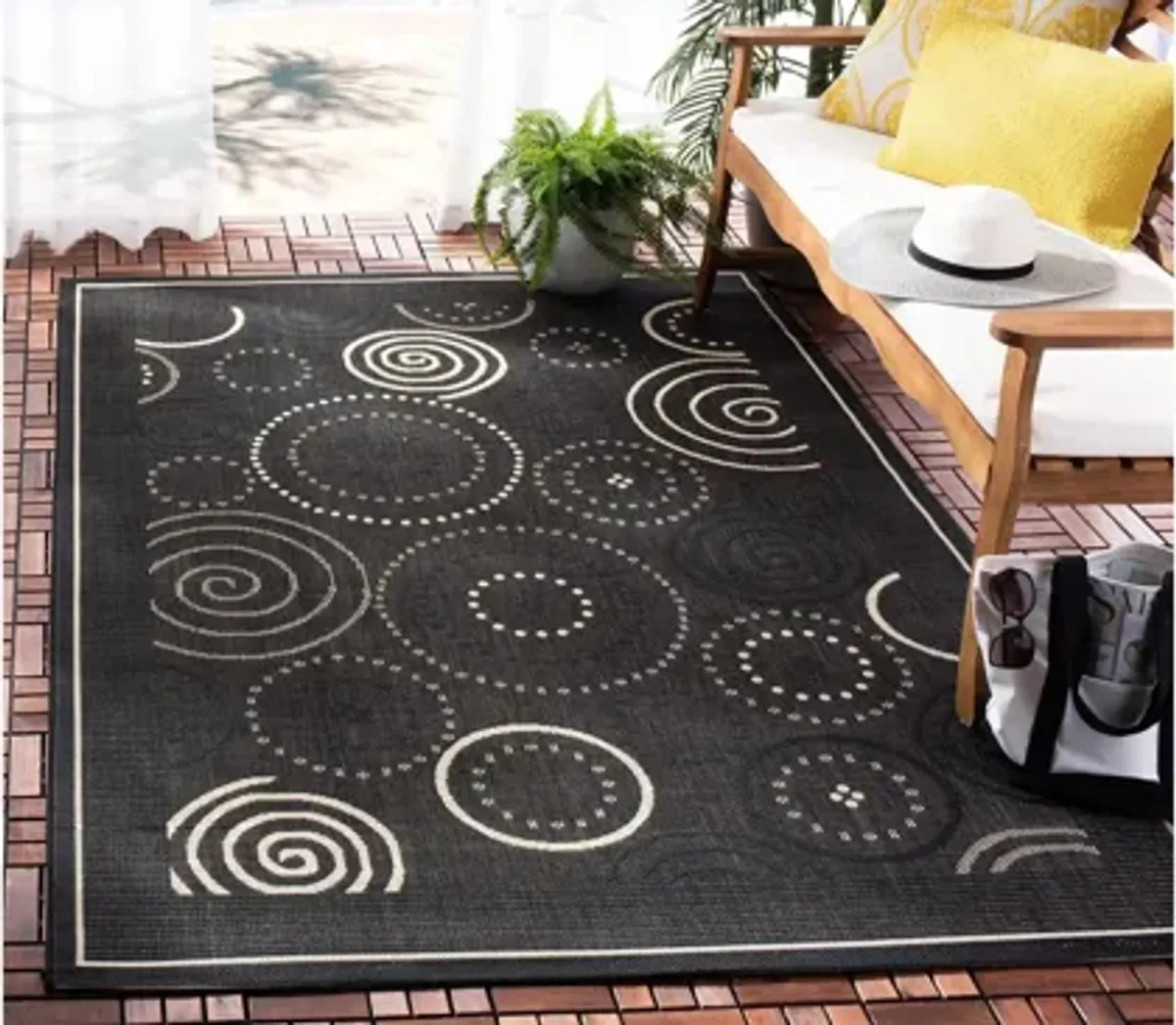 Courtyard Circles Indoor/Outdoor Area Rug