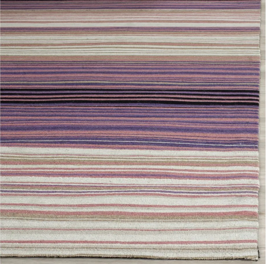 Marbella I Area Rug in White/Lilac by Safavieh