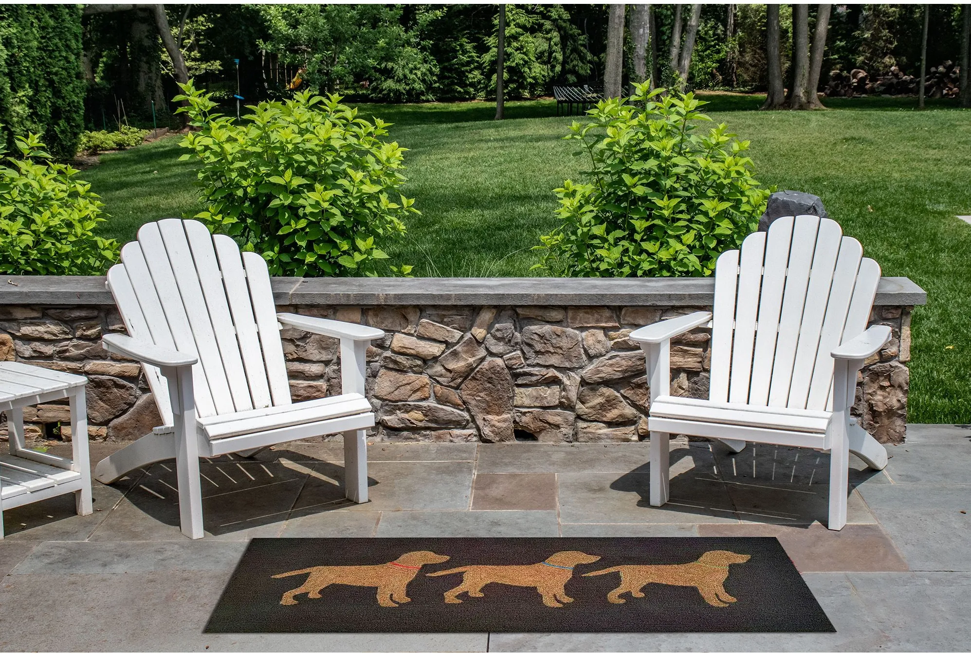 Liora Manne Yellow Labs Front Porch Rug in Charcoal by Trans-Ocean Import Co Inc