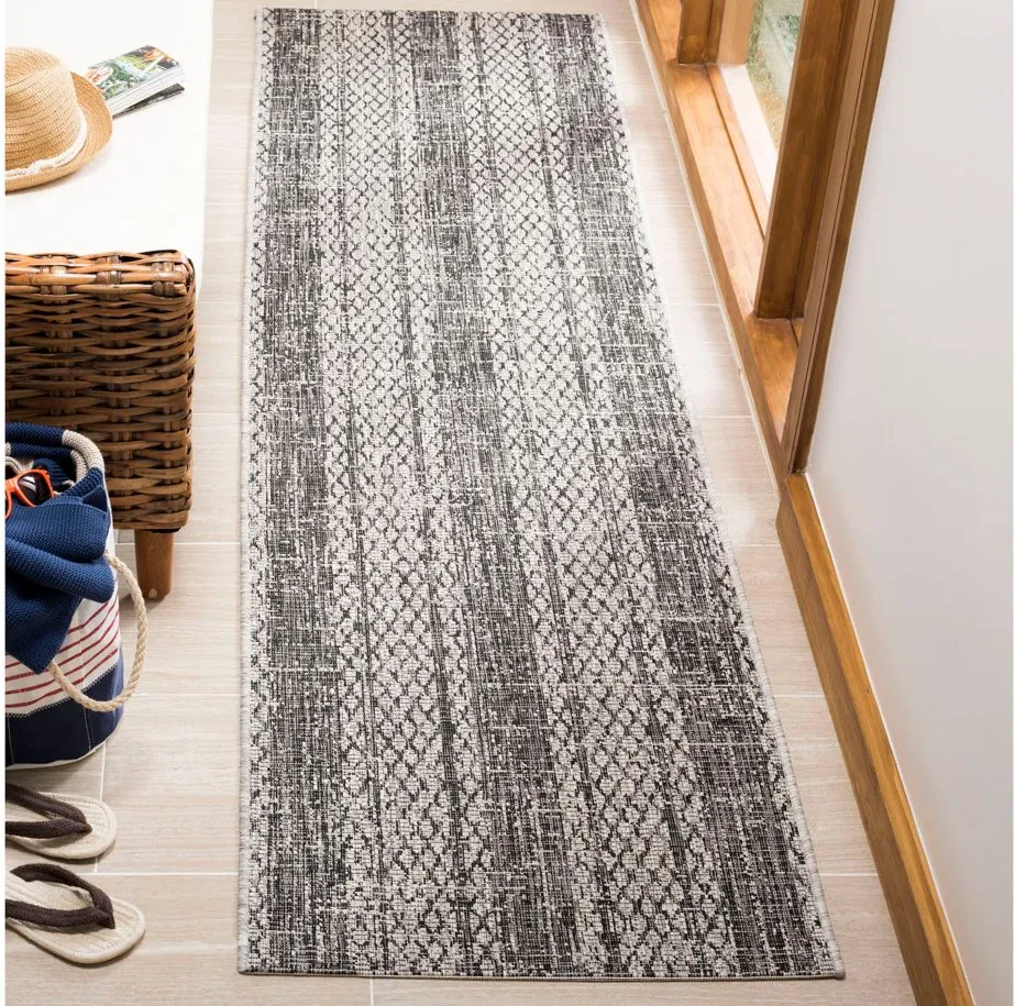 Courtyard Weave Indoor/Outdoor Runner Rug in Light Gray & Black by Safavieh