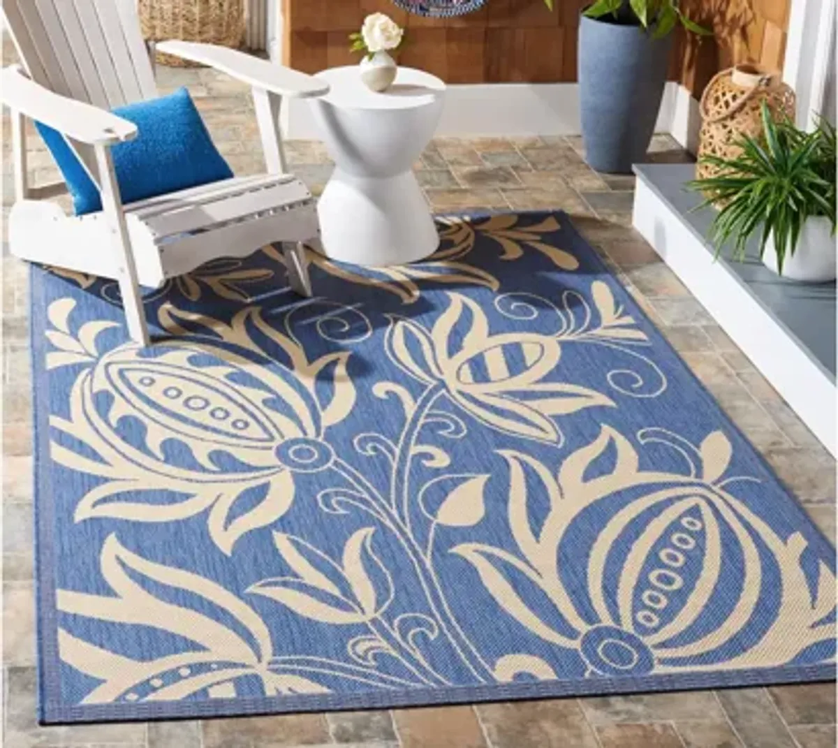 Courtyard Patterned Indoor/Outdoor Area Rug