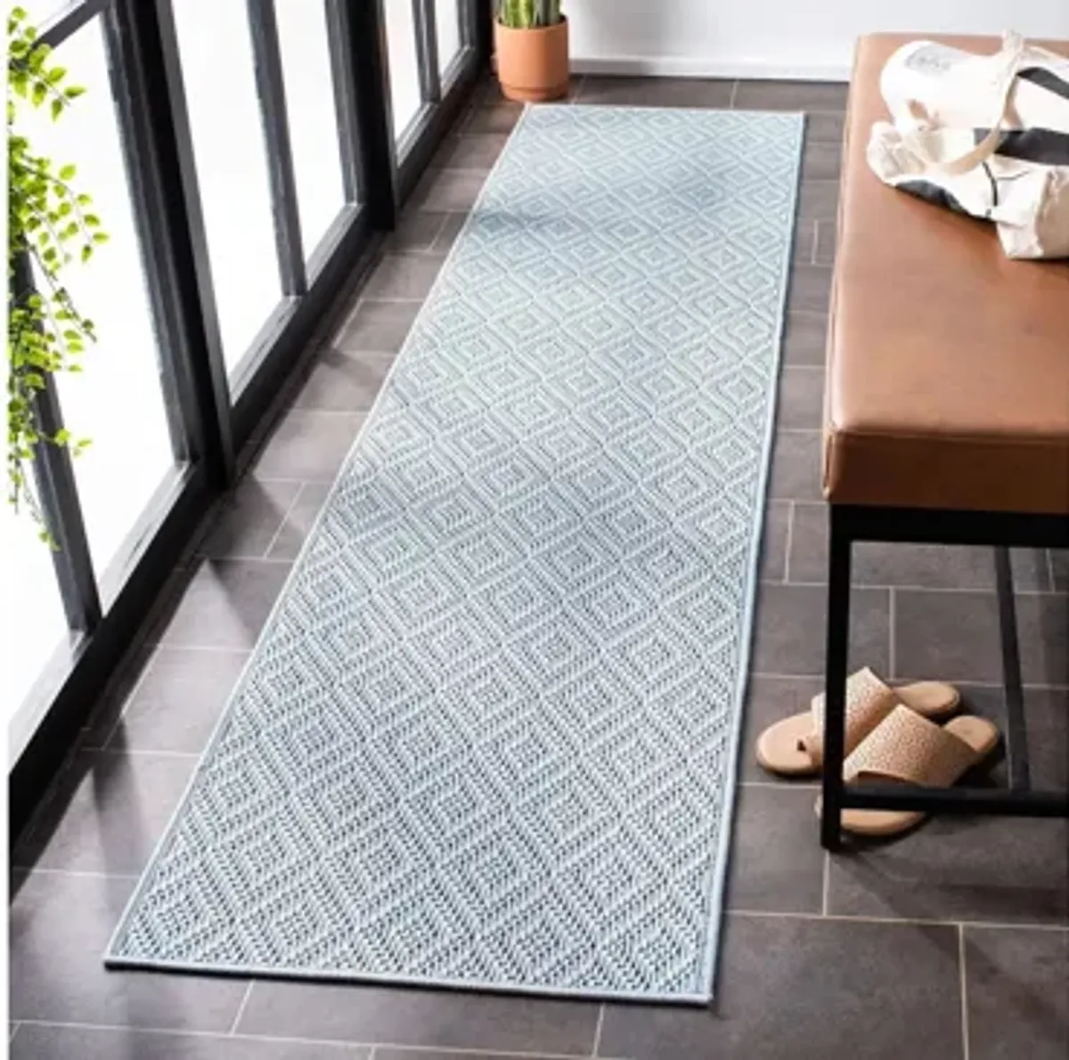 Bermuda Tight Diamond Indoor/Outdoor Runner Rug