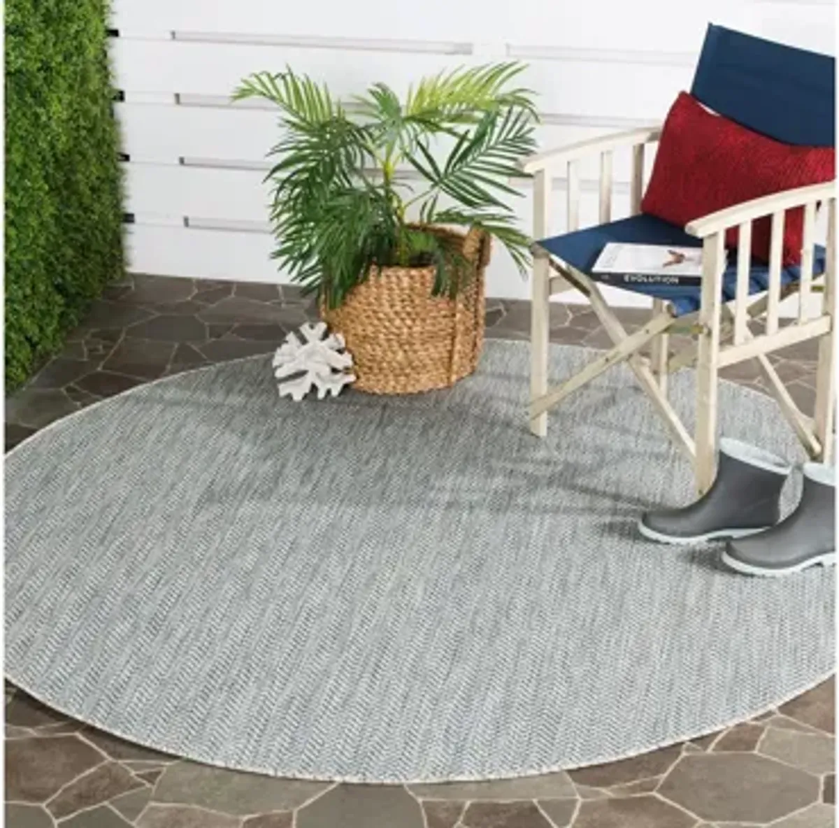 Courtyard Diamond Tile Indoor/Outdoor Area Rug Round