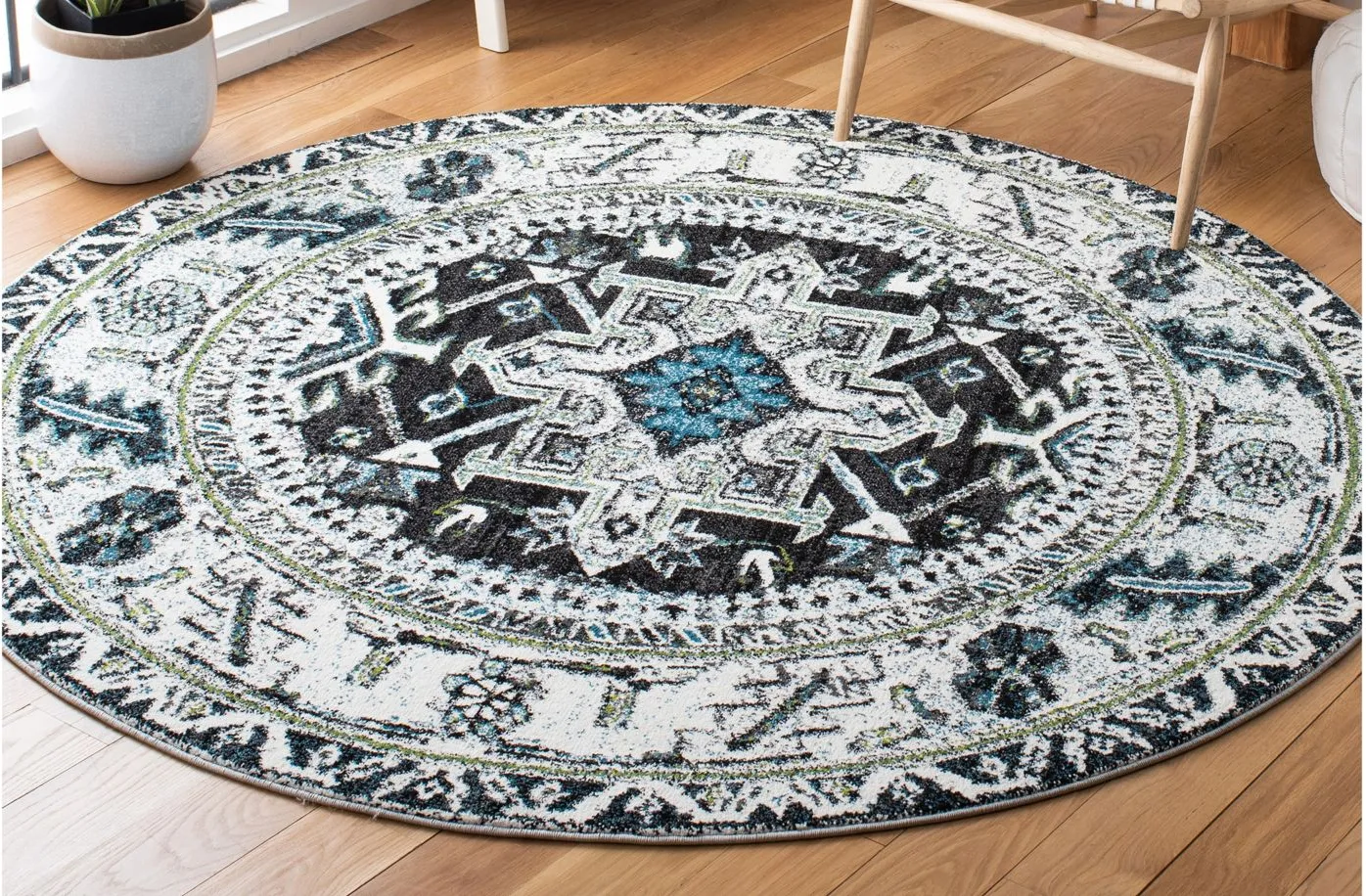 Darius Dark Grey Area Rug Round in Dark Grey & Ivory by Safavieh