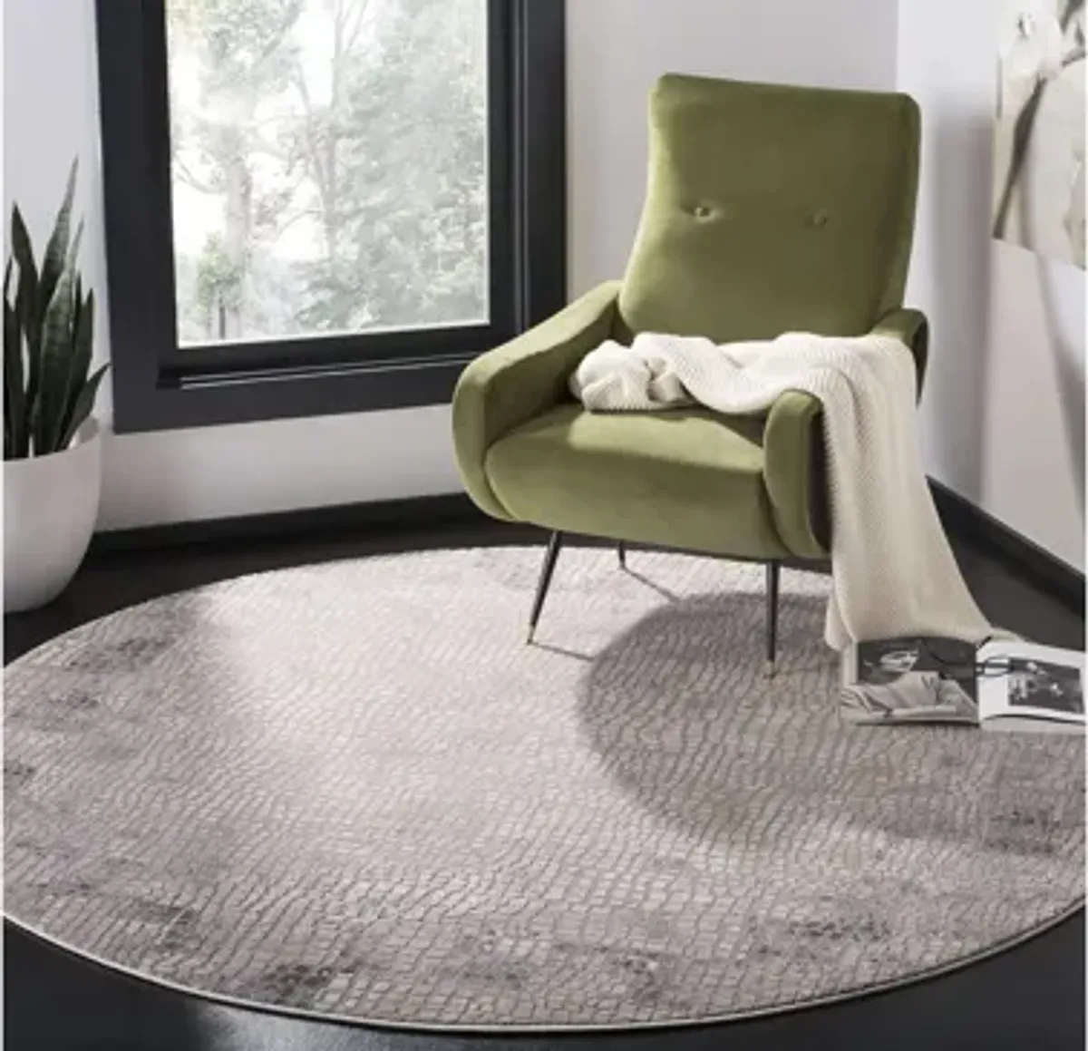 Nicki Round Area Rug