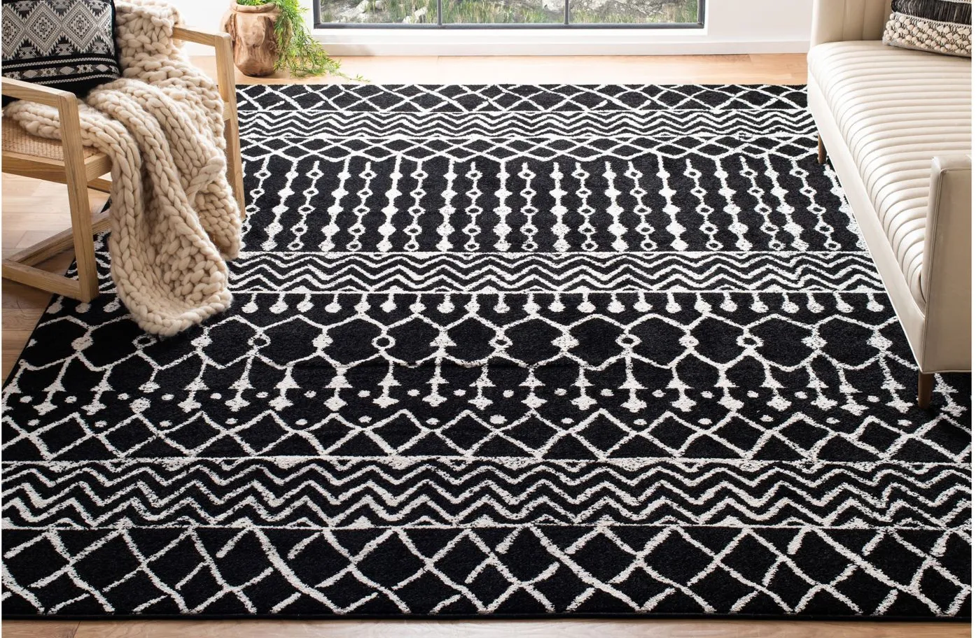 Tulum Area Rug in Black/Ivory by Safavieh