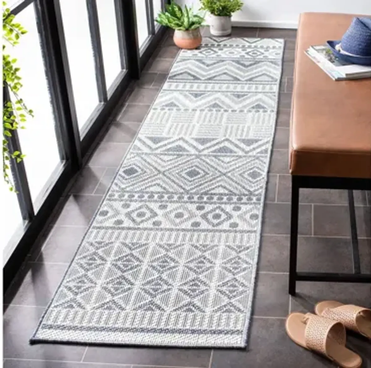 Bermuda Geometric Indoor/Outdoor Runner Rug