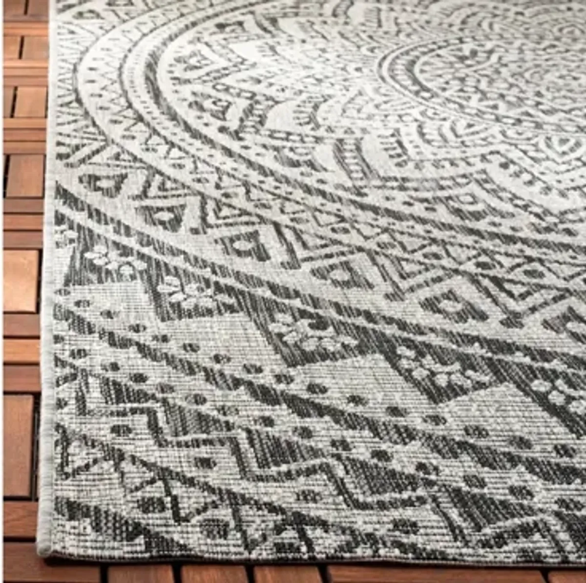 Courtyard Mandala Indoor/Outdoor Area Rug