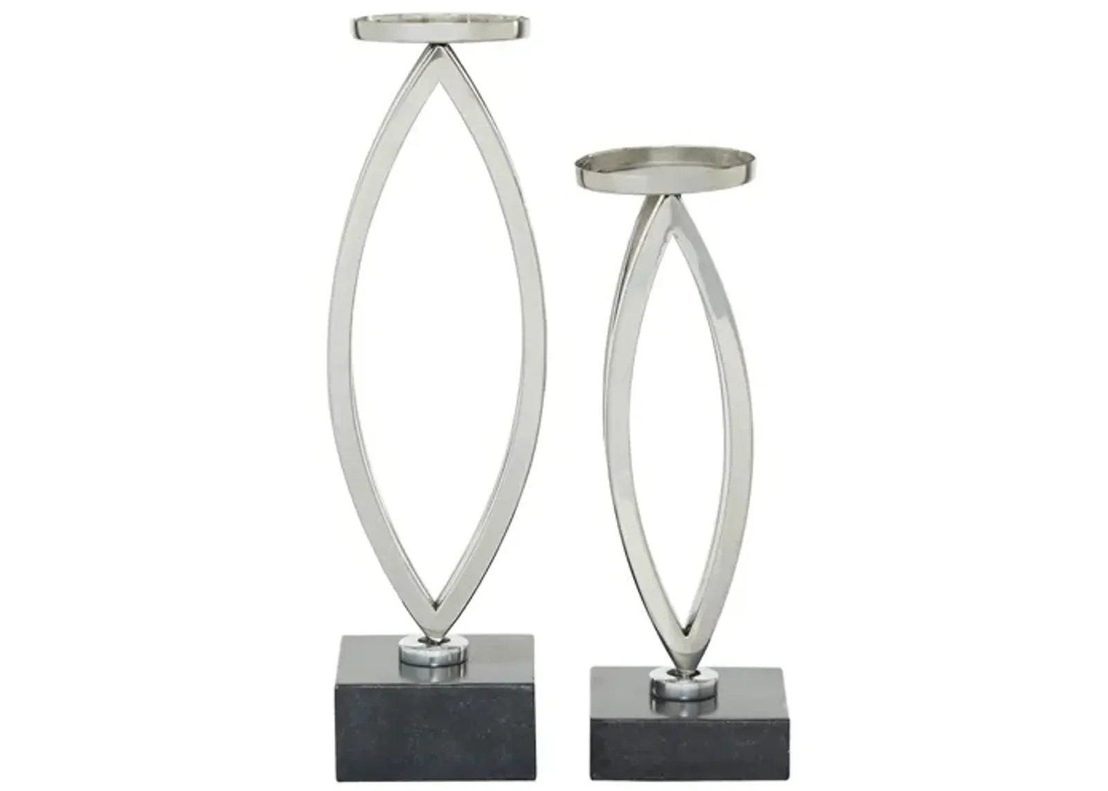 Ivy Collection Leide Candle Holders Set of 2 in Silver by UMA Enterprises