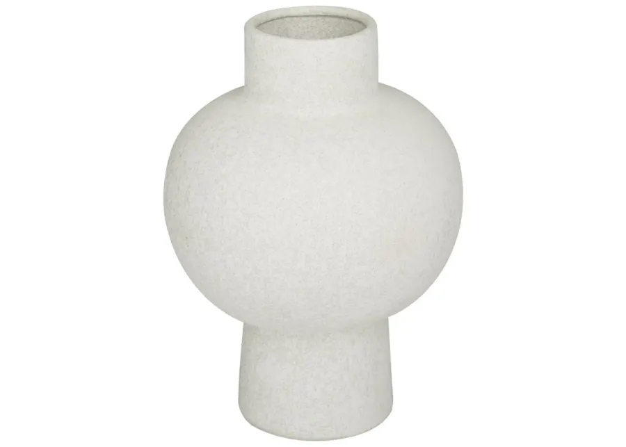 Ivy Collection Calypseburg Vase in White by UMA Enterprises