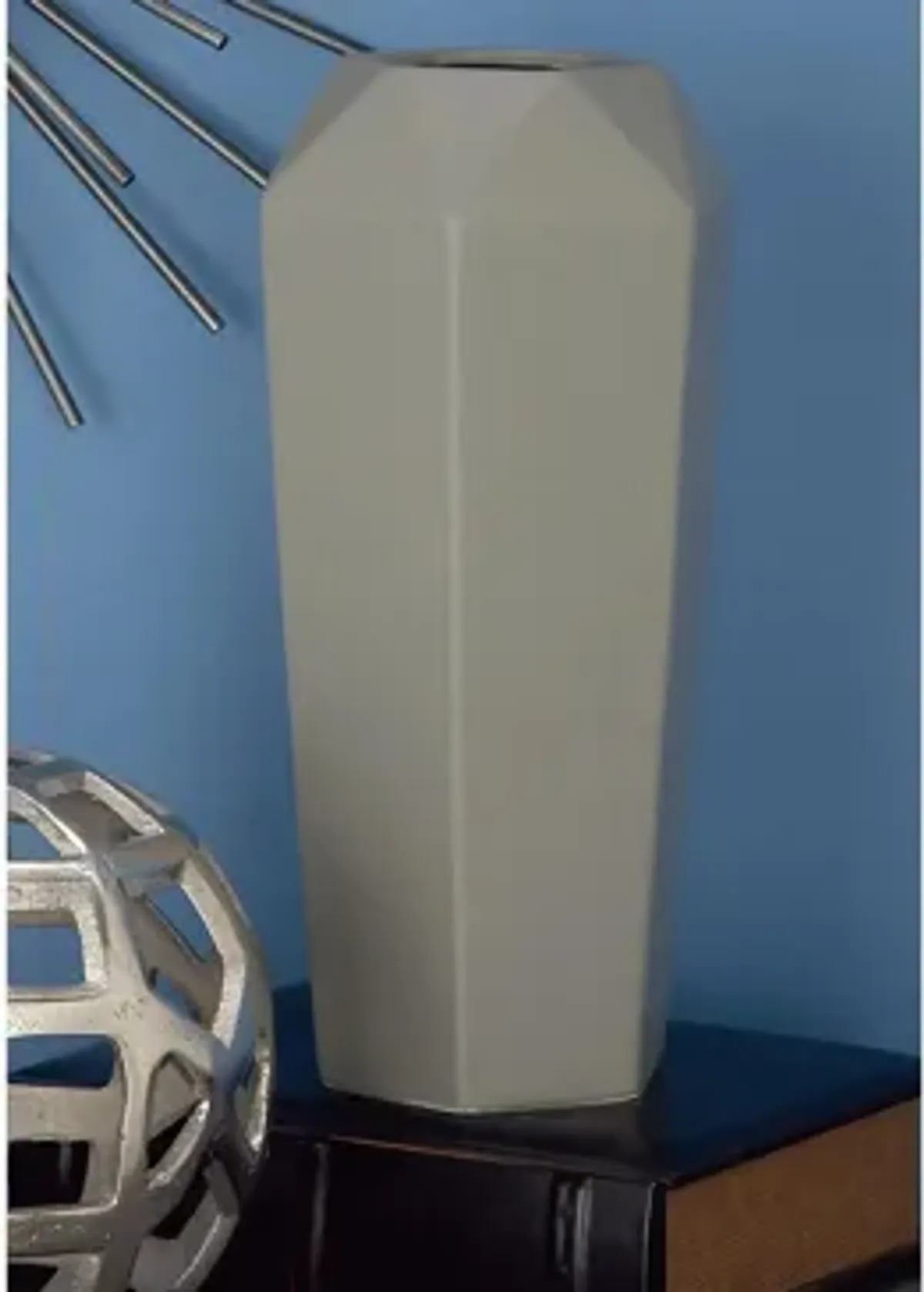 Ivy Collection Heartlake Vase