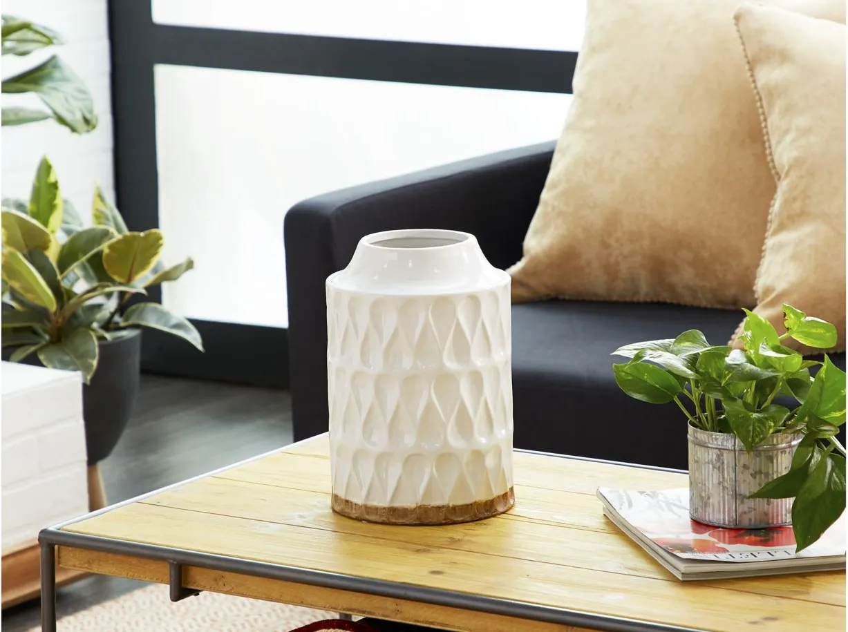 Ivy Collection Momoko Vase in White by UMA Enterprises