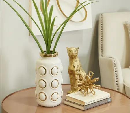 Ivy Collection Hobart Vase in White by UMA Enterprises