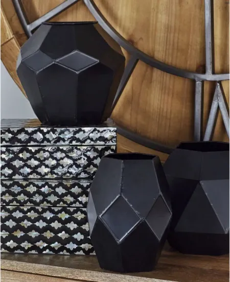 Novogratz Ardanroe Vase Set of 3 in Black by UMA Enterprises