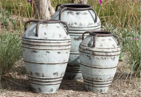 Ivy Collection An Riogh Vase Set of 3 in Blue by UMA Enterprises