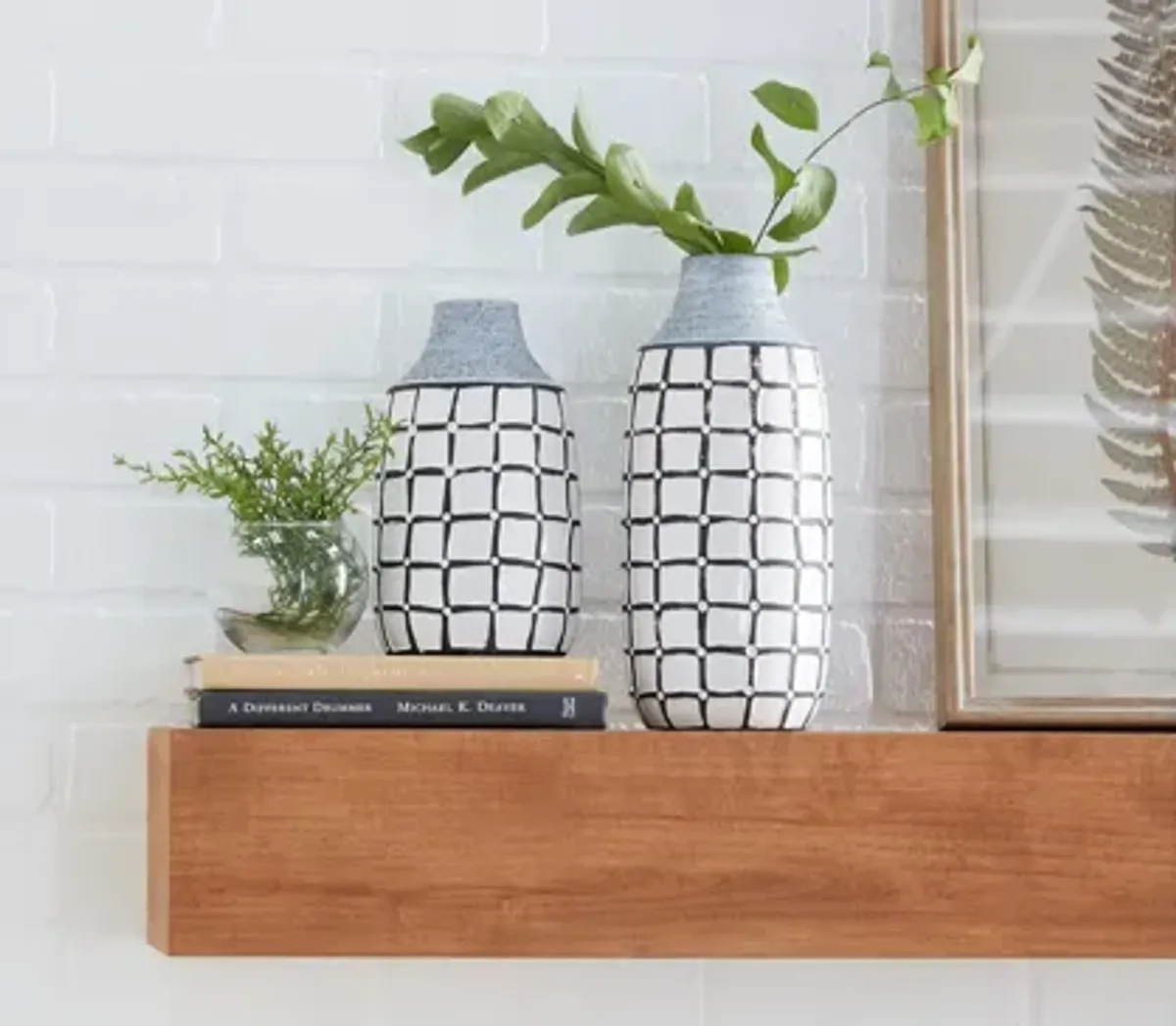 Ivy Collection Hamburg Vase Set of 2
