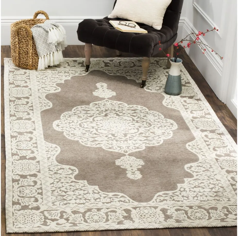 Marbella III Area Rug in Light Grey/Ivory by Safavieh