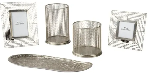 Dympna Accessory Set