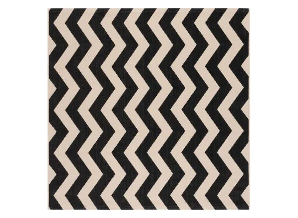 Courtyard Chevron Indoor/Outdoor Area Rug