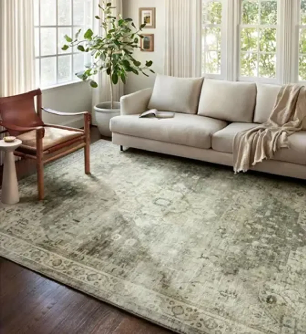 Rosette Accent Rug